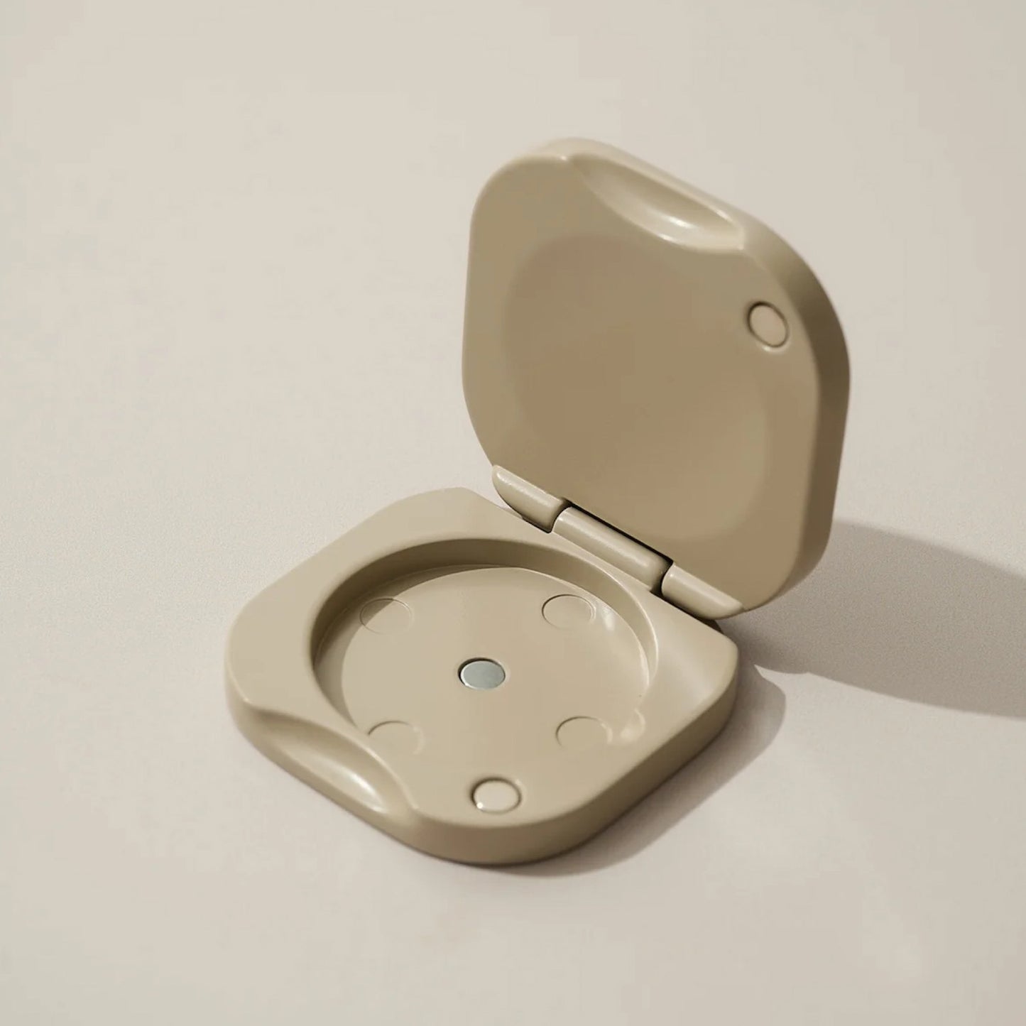 Refillable Vessel | Clay
