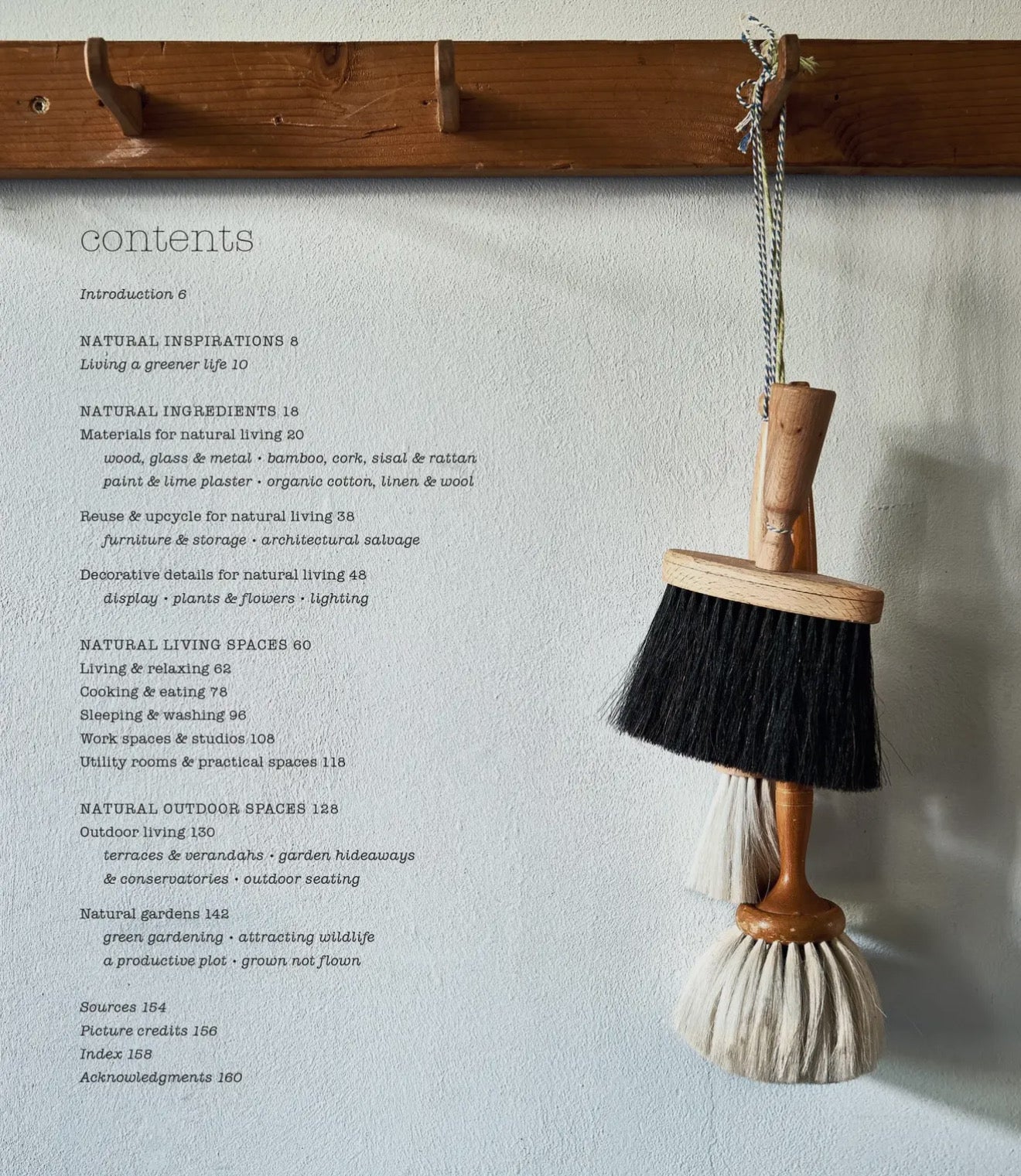 Naturally Sustainable Style | Hardback Book
