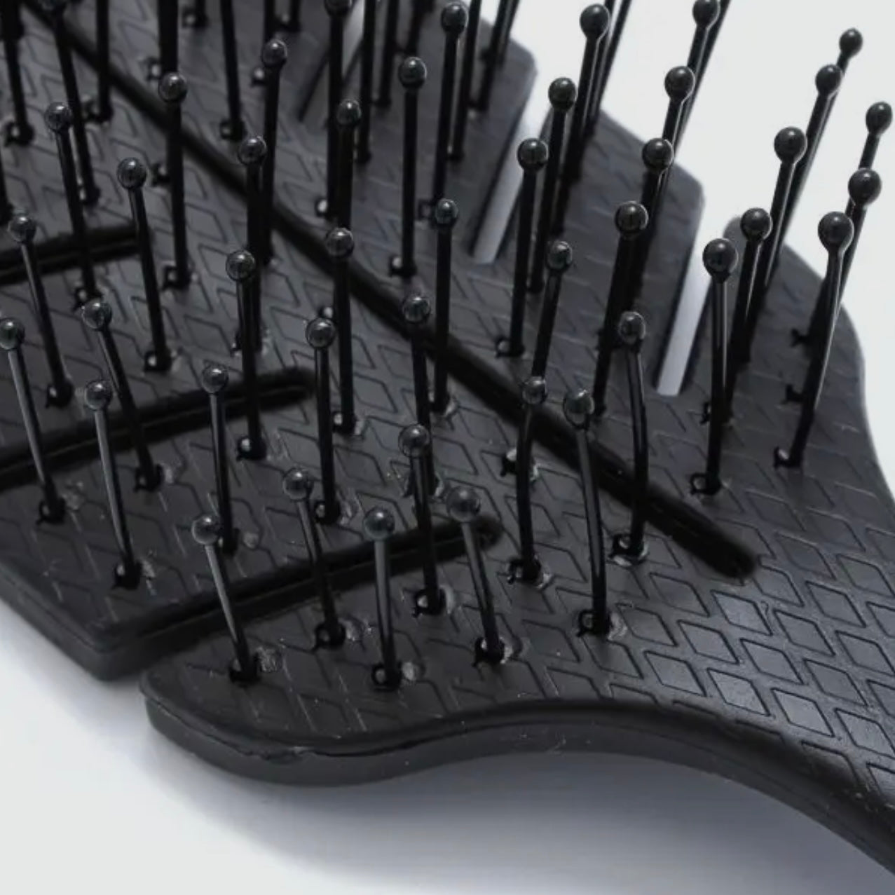 100% Recycled Plastic Hair Brush | Black