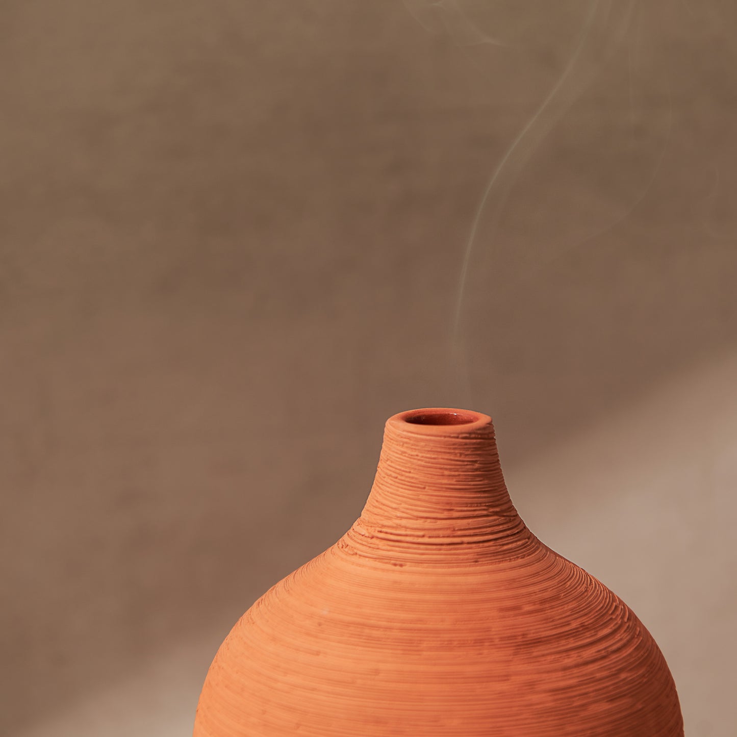 Moroccan Amber + Orris Root Textured Terracotta Candle