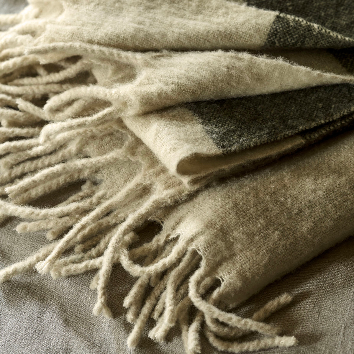 Wool Wide Stripe Throw | Moss
