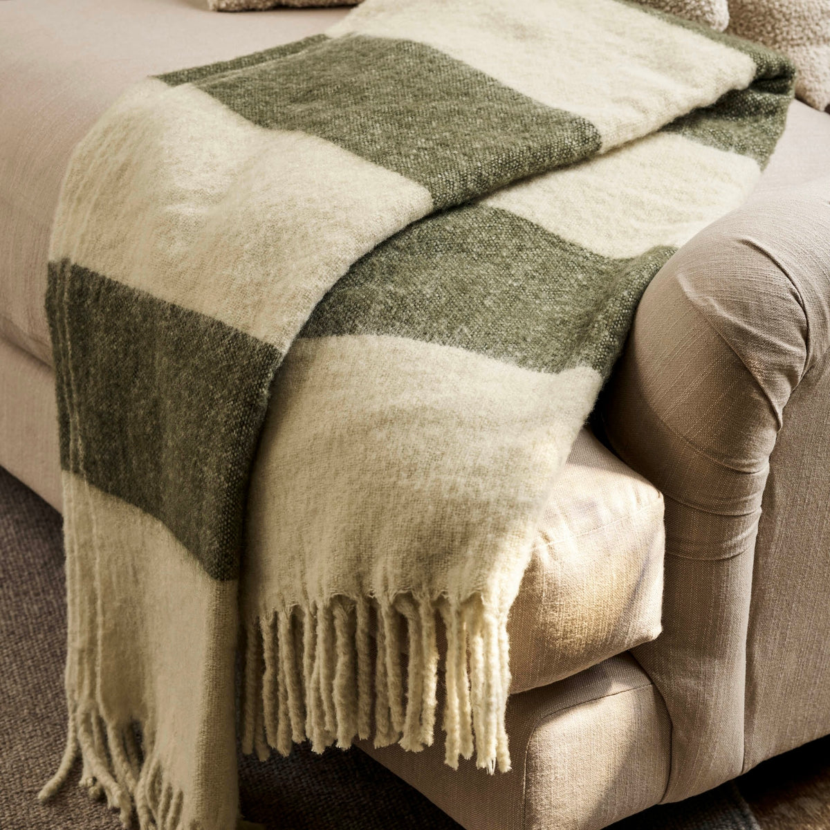 Wool Wide Stripe Throw | Moss