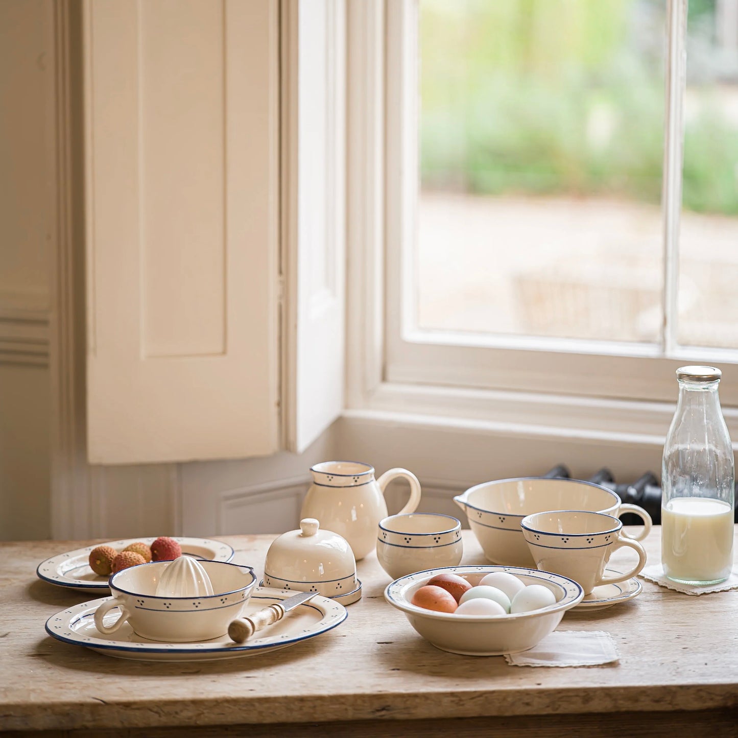 Sugar Bowl | Cream + Blue