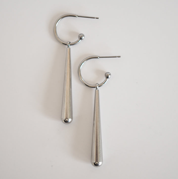 KIRA Long Teardrop Earrings | Silver