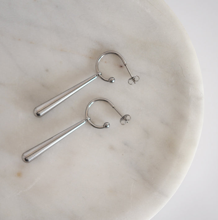 KIRA Long Teardrop Earrings | Silver