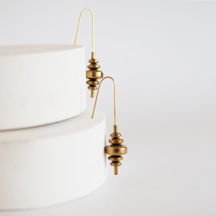 CONSTA Hematite Earrings