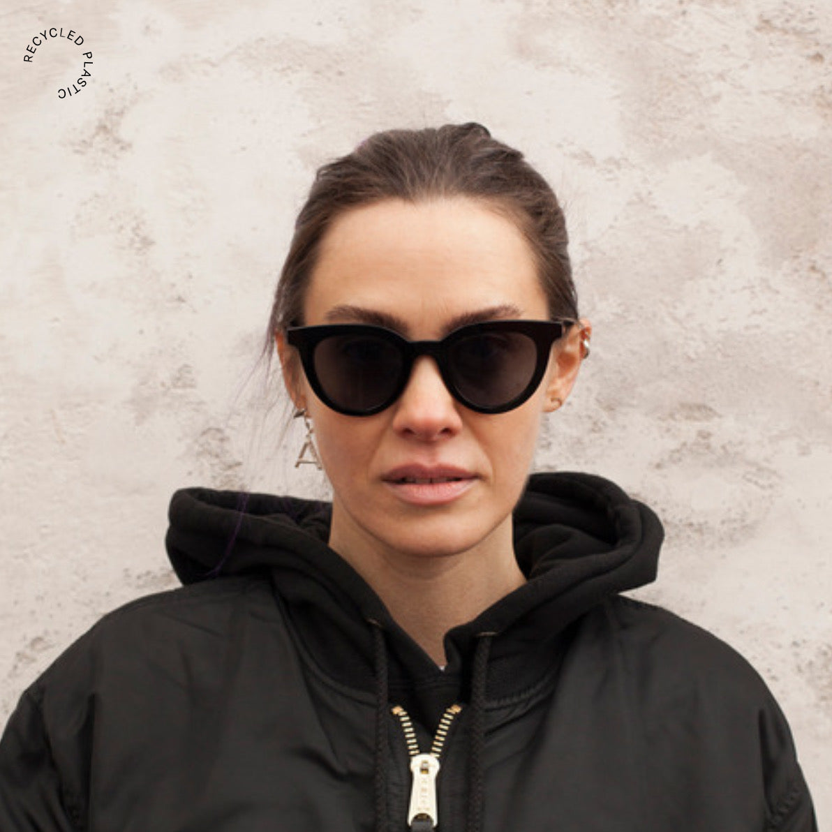 LANGHOLMEN Sunglasses | Black